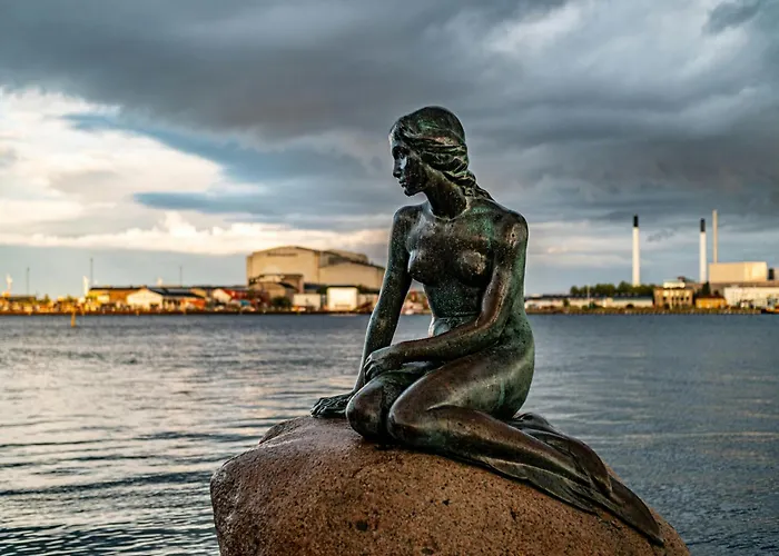 Stylish Loft In The Heart Of Cph Kopenhaga